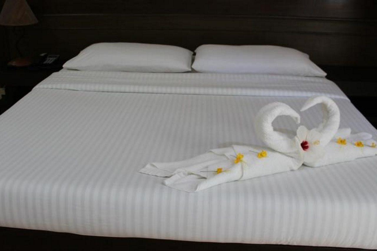 Casa Pilar Beach Resort Manoc-Manoc Esterno foto