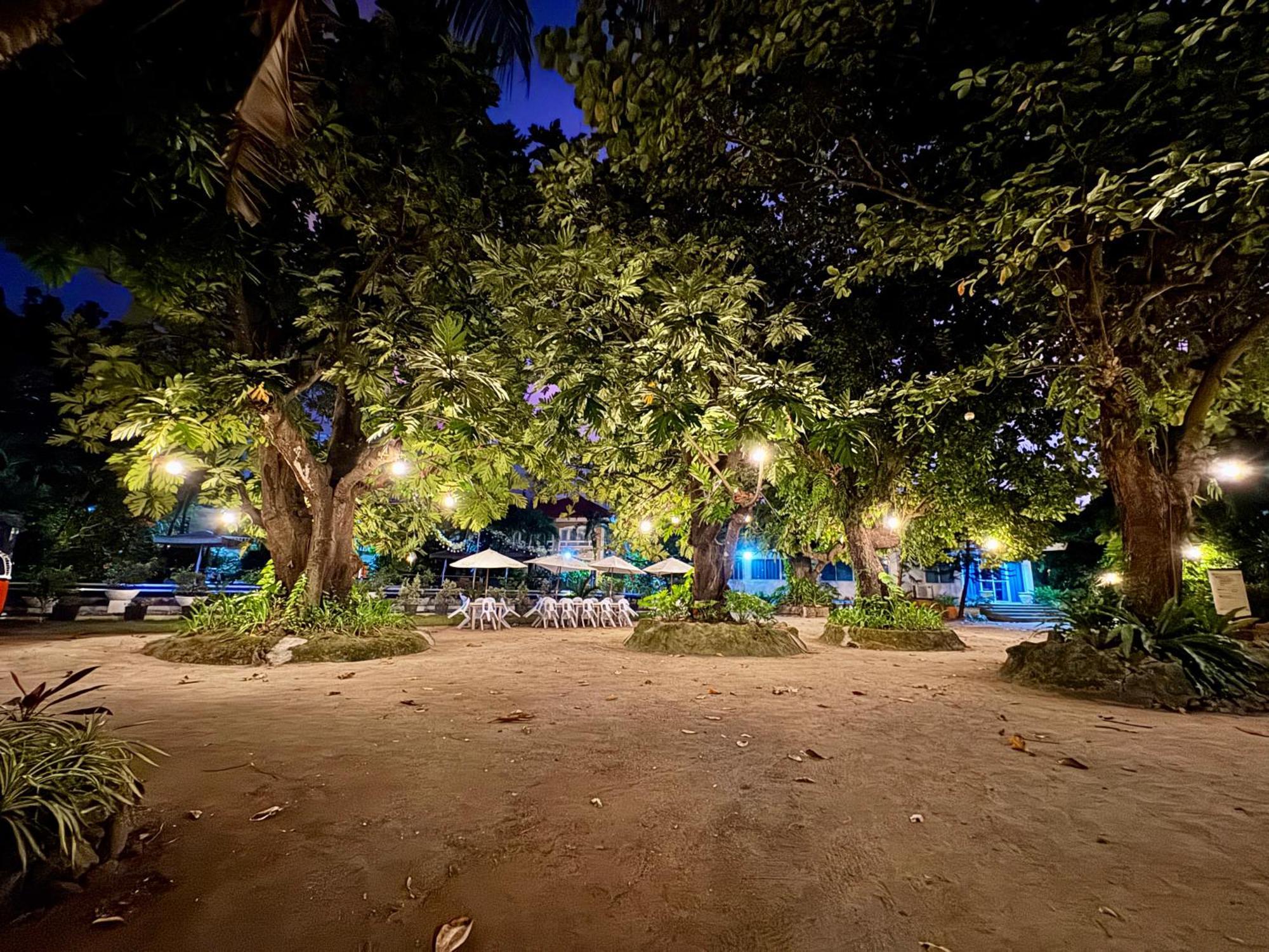 Casa Pilar Beach Resort Manoc-Manoc Esterno foto