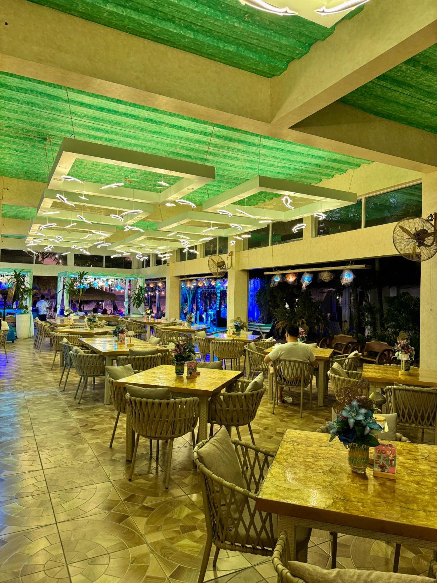 Casa Pilar Beach Resort Manoc-Manoc Esterno foto