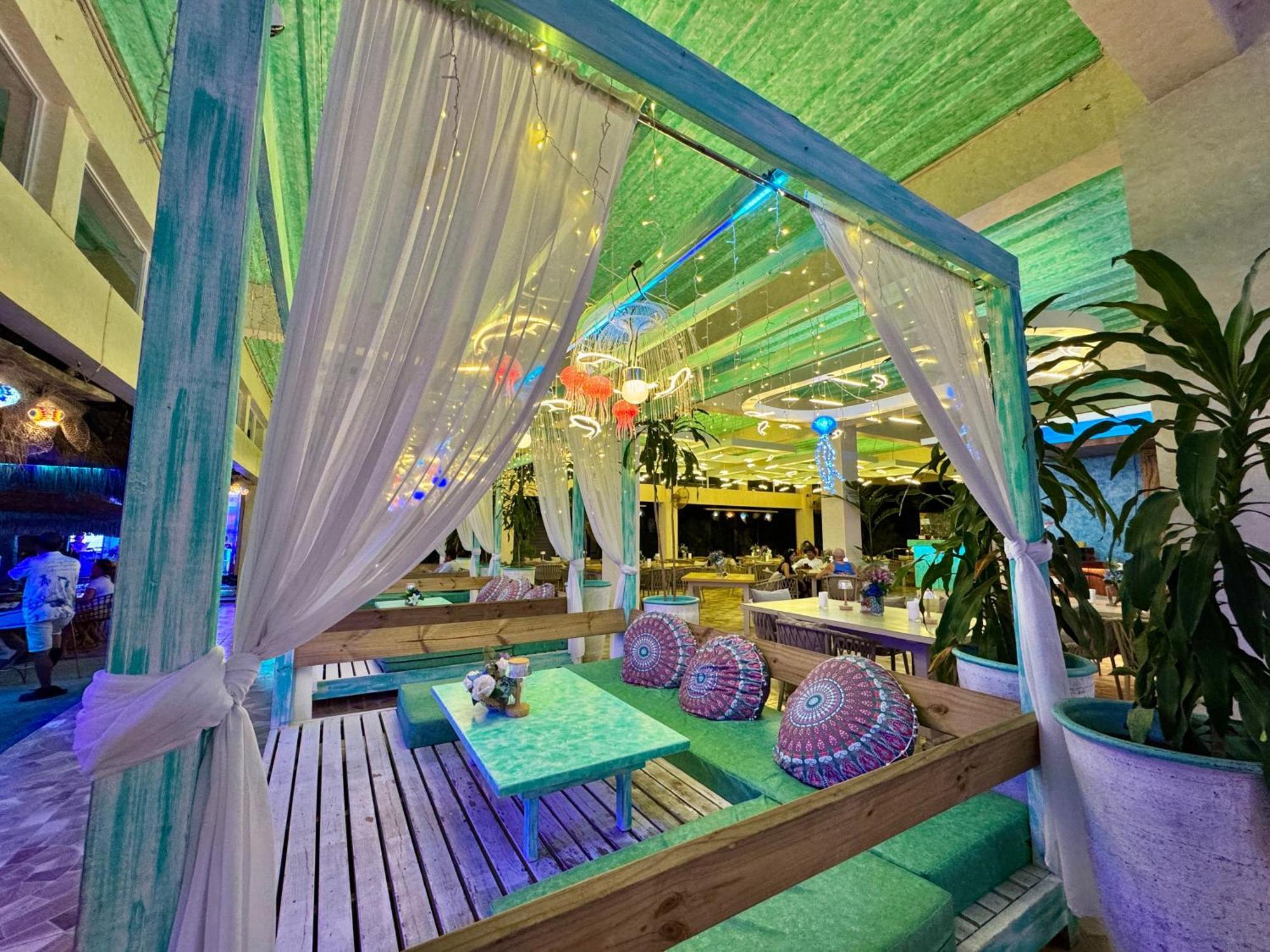 Casa Pilar Beach Resort Manoc-Manoc Esterno foto
