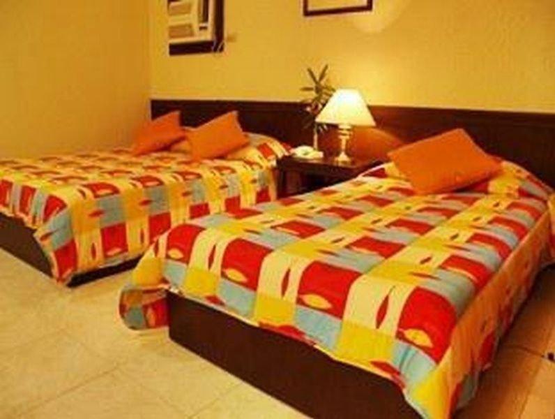 Casa Pilar Beach Resort Manoc-Manoc Esterno foto