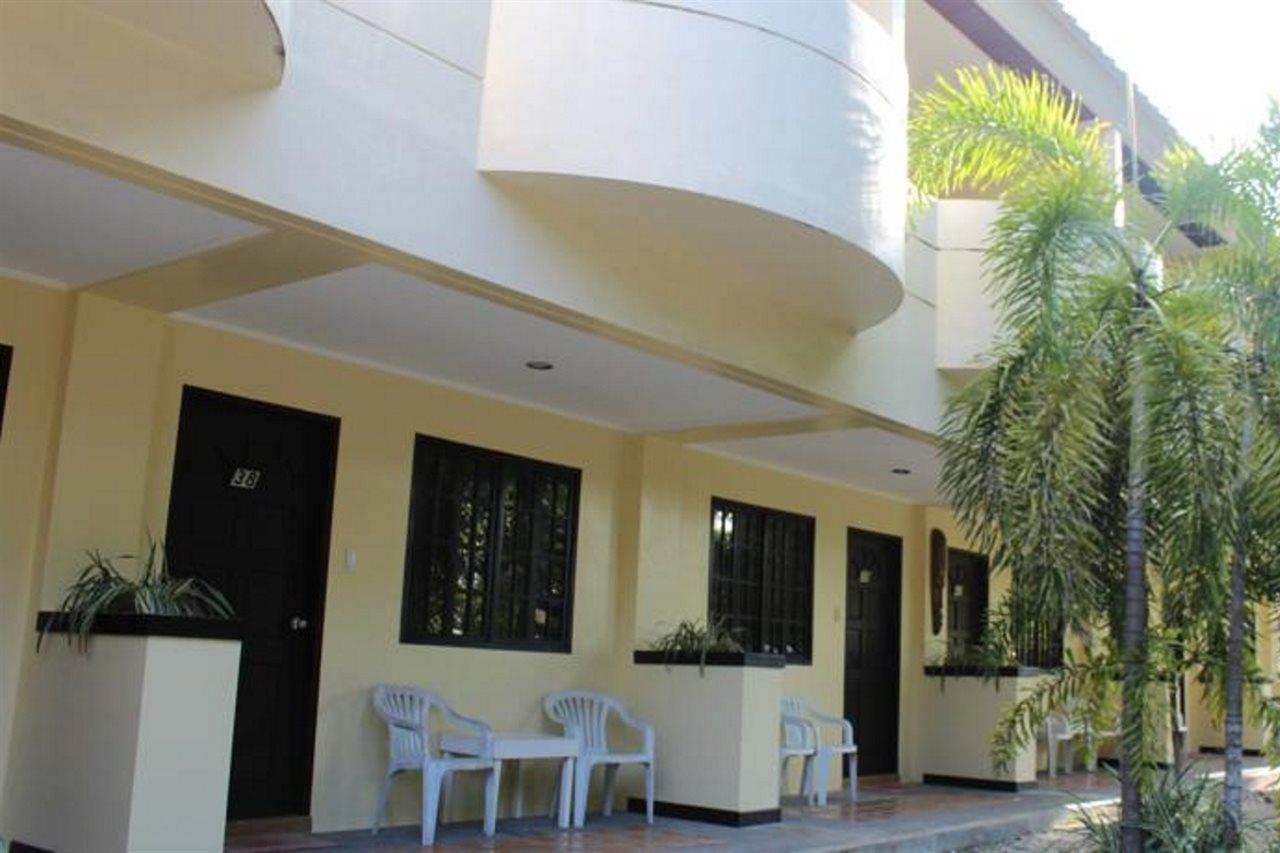 Casa Pilar Beach Resort Manoc-Manoc Esterno foto