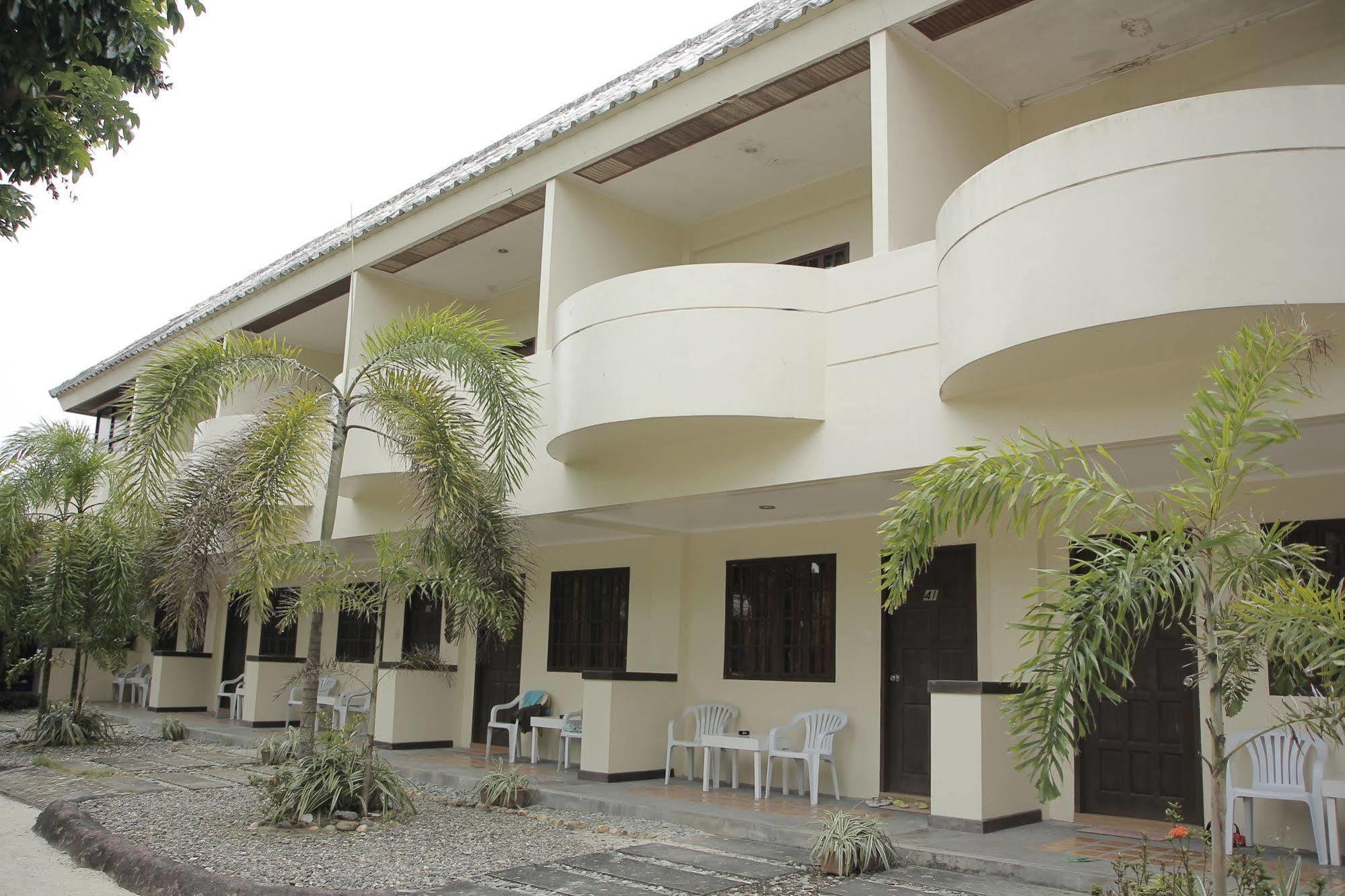 Casa Pilar Beach Resort Manoc-Manoc Esterno foto