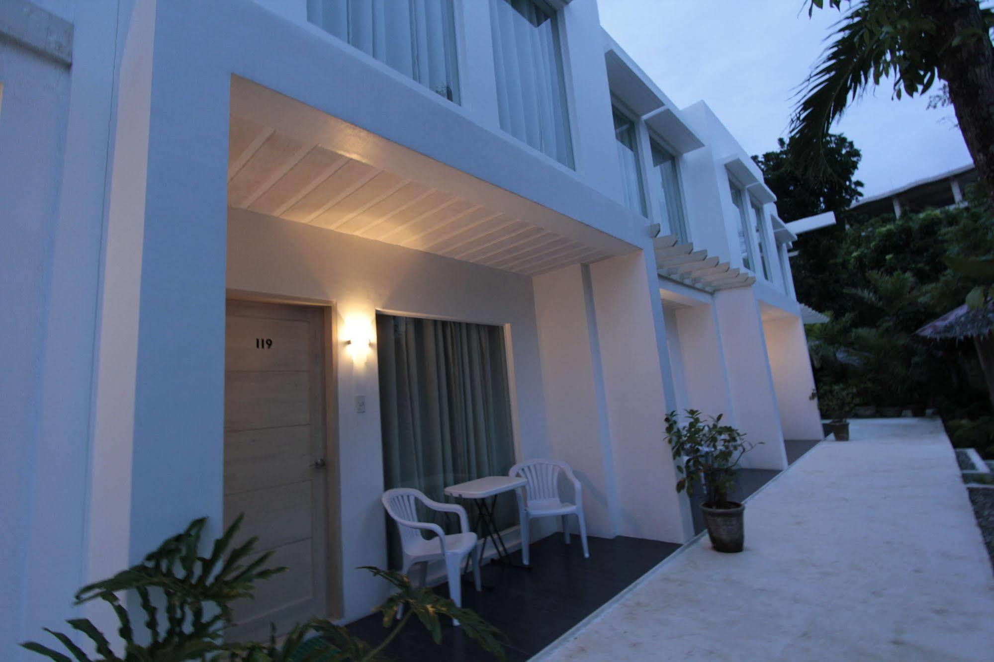 Casa Pilar Beach Resort Manoc-Manoc Esterno foto