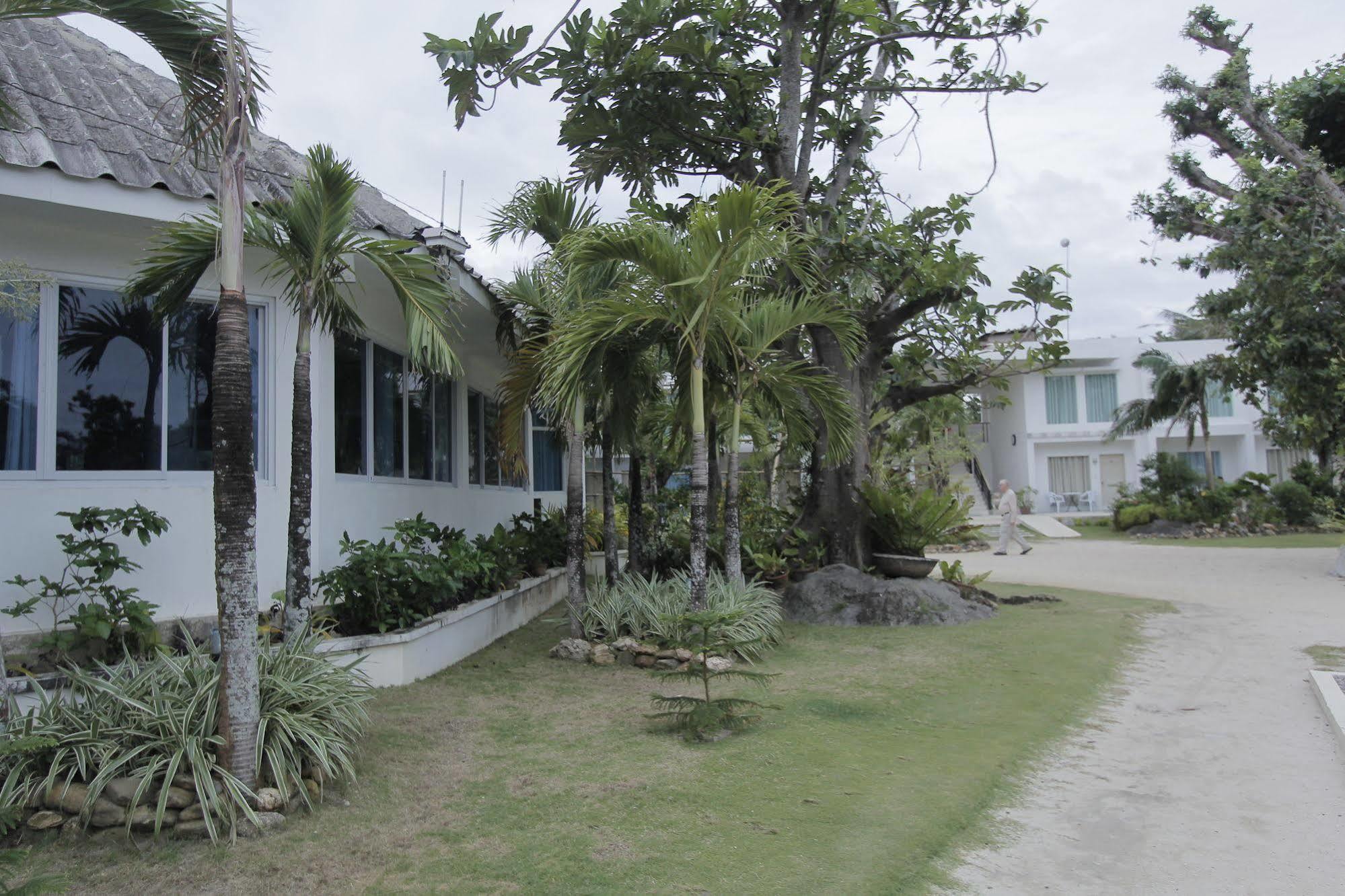 Casa Pilar Beach Resort Manoc-Manoc Esterno foto